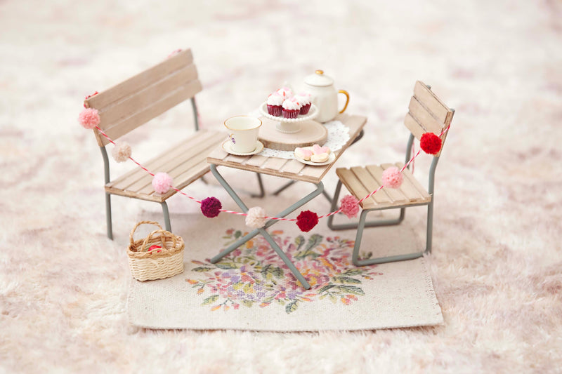 Handmade Miniature Party Decoration Pom Pom Garland Valentine Perfect For Your Maileg Mice