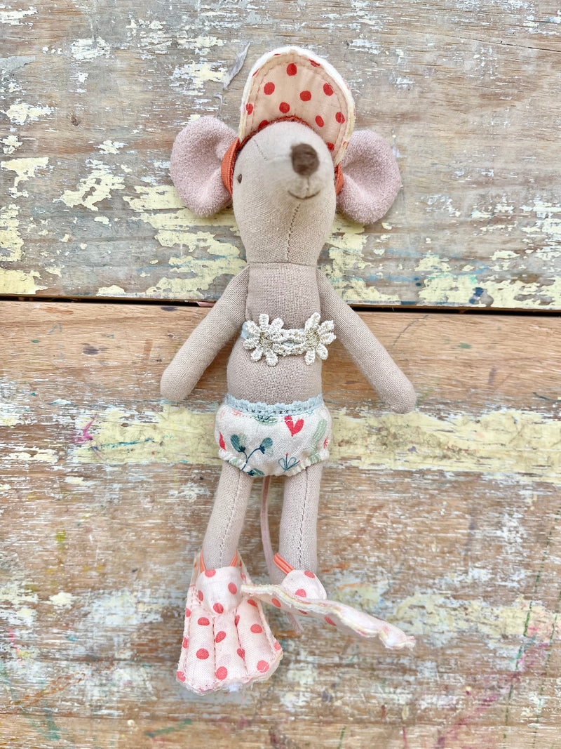 SALE 40% OFF Maileg Beach Mouse Big Sister In Cabin