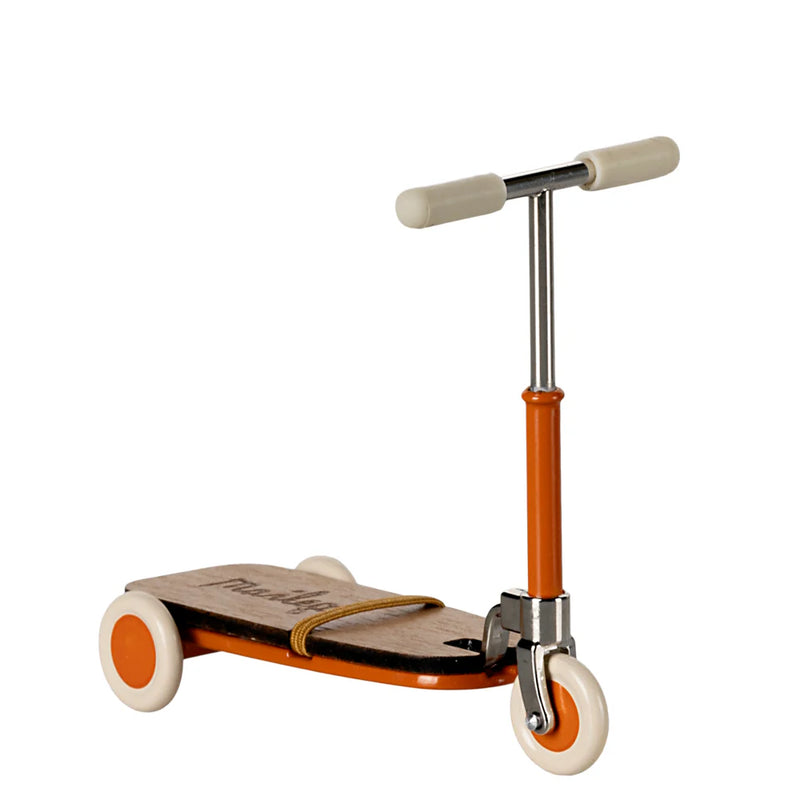 Maileg Kick Board Scooter Mouse Orange S/S 2025
