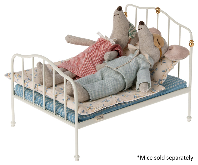 Vintage Double Bed for Mouse Off-White