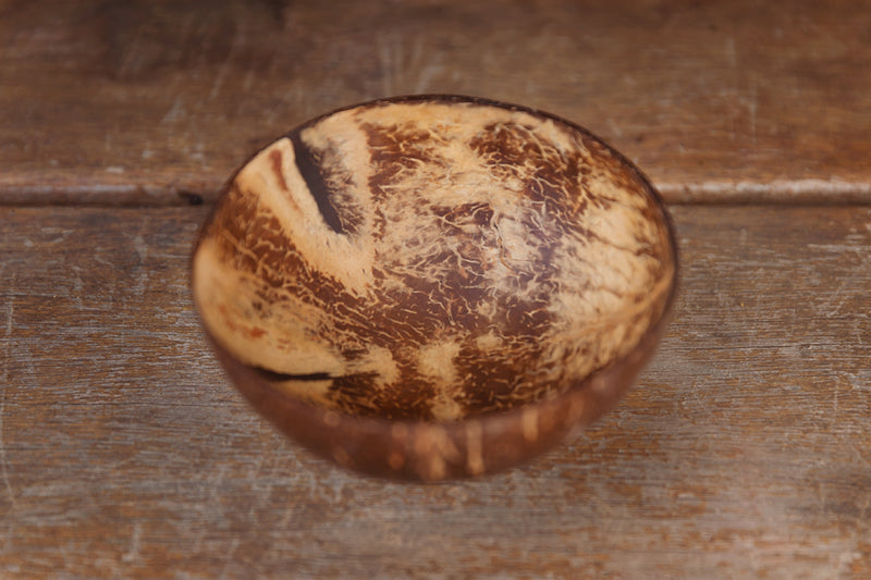 Papoose Coconut Bowl On Wooden Stand